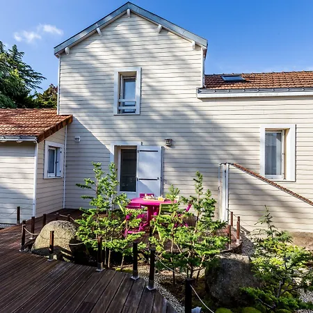 Ξενοδοχείο με διαμερίσματα Resid'spa Loire & Sevre 3*