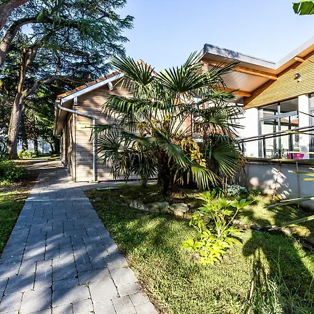 Ξενοδοχείο με διαμερίσματα Resid'spa Loire & Sevre 3*