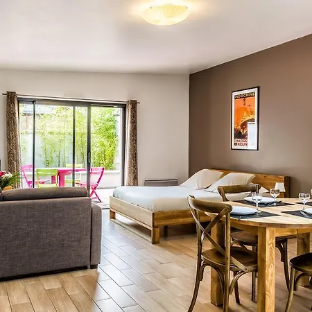 Апарт-отель Resid'spa Loire & Sevre Резе