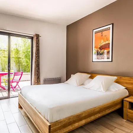 Ξενοδοχείο με διαμερίσματα Resid'spa Loire & Sevre 3*